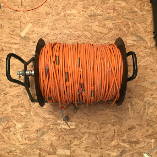 Multi-electrode borehole cables